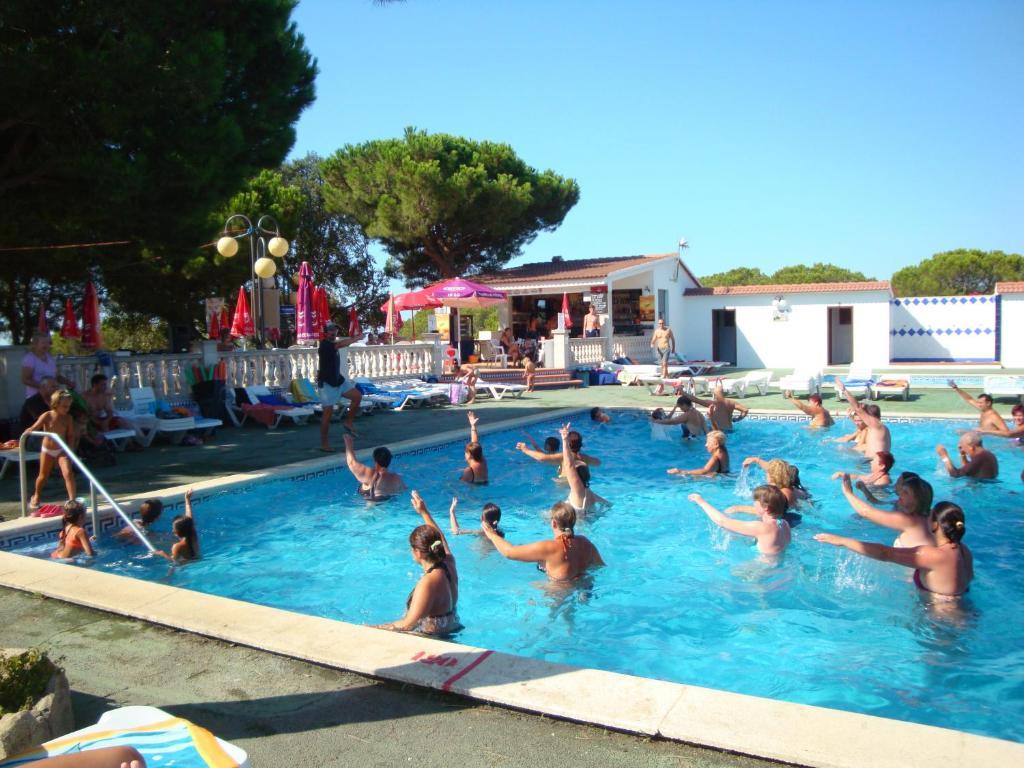 Camping Roca Grossa Calella Exterior foto