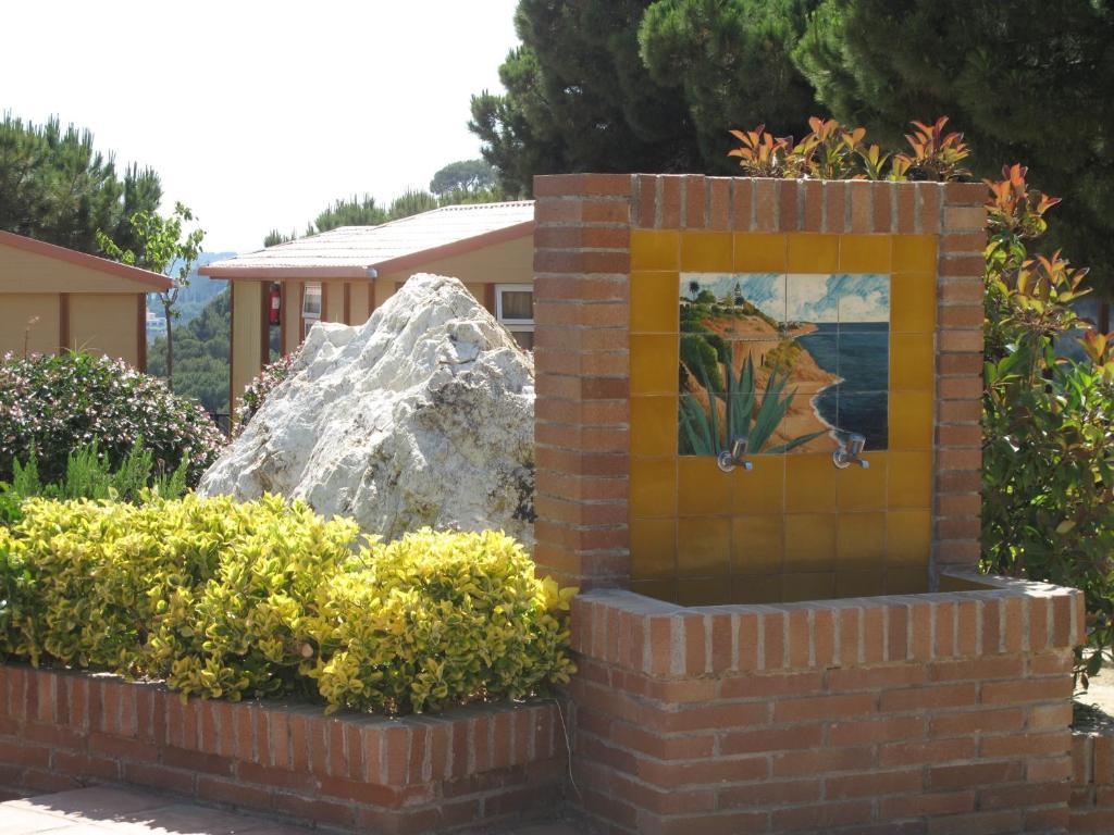 Camping Roca Grossa Calella Exterior foto