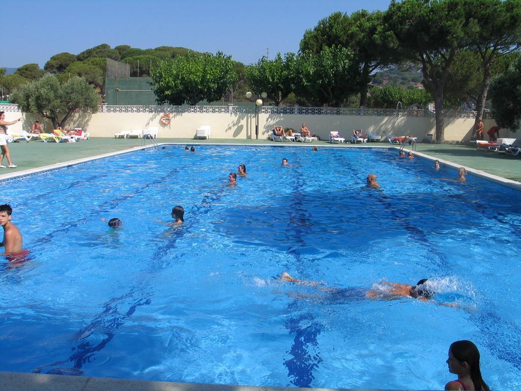 Camping Roca Grossa Calella Exterior foto