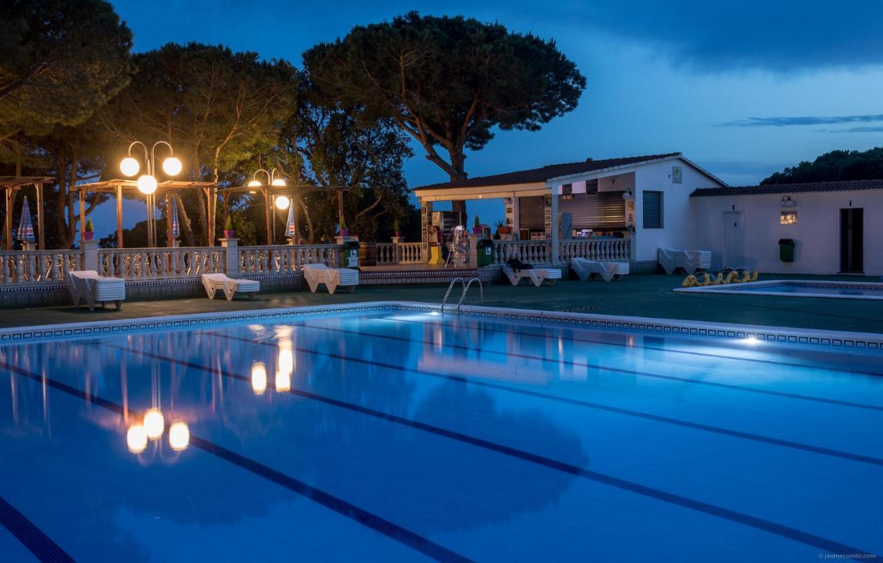 Camping Roca Grossa Calella Exterior foto